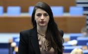 Лена Бориславова: Осъдих Слави Трифонов на първа инстанция за “Песента за Лена”
